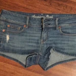 American Eagle jean shorts. Back pockets button.
